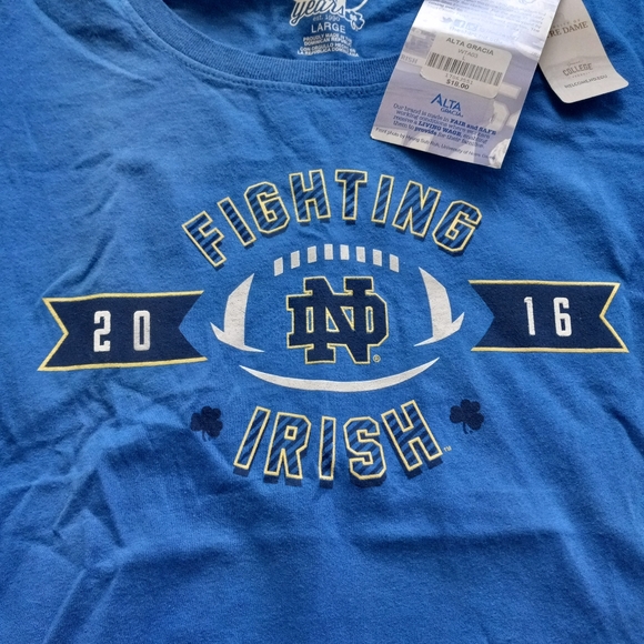 Norte Dame Fighting Irish "Rise Above Ourselves" 2016 T-Shirt - Picture 2 of 8